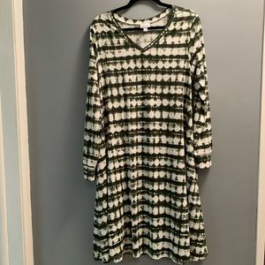 NWT LuLaRoe Emily size medium